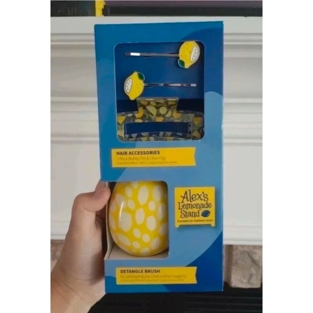 Alex's lemonade stand new lemon accessories set